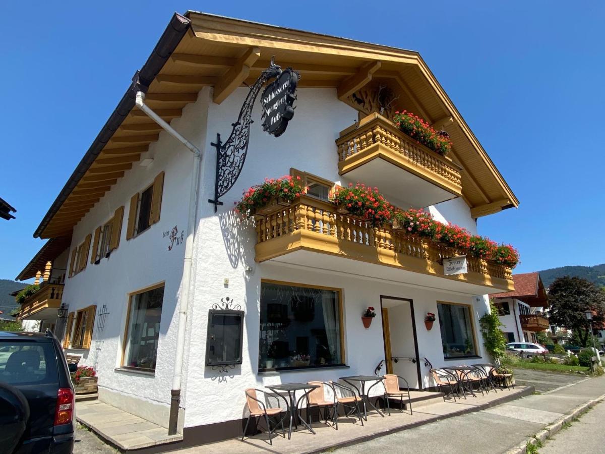 Gaestehaus U Ferienwohnungen Veronika Incl Fruehstuecksbuffet Und Koenigscard Mit 200 Kostenlosen Attraktionen Unterammergau Exterior foto